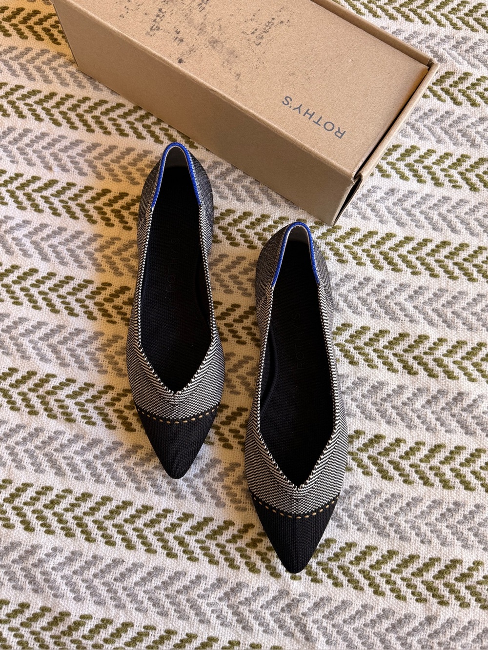 Rothy's Black & White Captoe Pointed Flats size 7